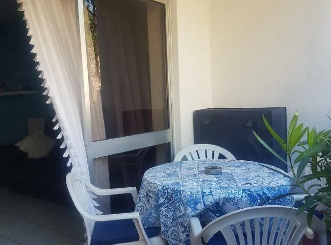 Bluechoro Апартаменти *